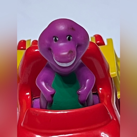 Vintage 1993 Barney Die Cast Red Fire Truck - Picture 2 of 9